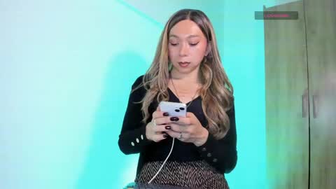 Snapshot of victoria_qq chatting on 06.06.26 D A N I online show from 06.06.26
