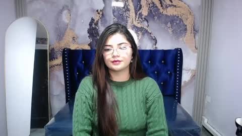 Snapshot of victoria_queen_v chatting on 05.21.26 victoria_queen_v online show from 05.21.26