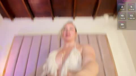 Snapshot of victoria_rash chatting on 12.22.25 VICTORIA online show from 12.22.25