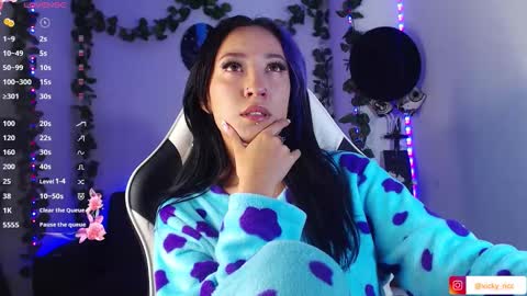 Victoria  online show from 11.19.25