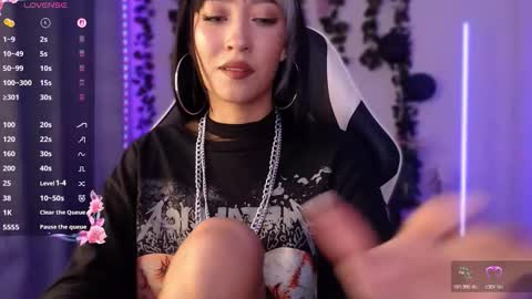 Victoria  online show from 03.27.26