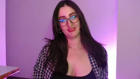 Victoria online show from 01.16.25