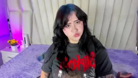 Snapshot of victoria_rossy_ chatting on 06.14.26 Victoria online show from 06.14.26