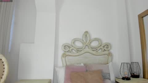 Snapshot of victoria_vallejo chatting on 01.14.25 victoria  online show from 01.14.25