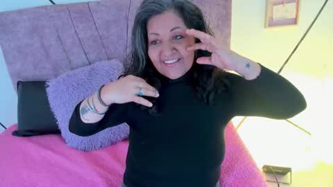 victoriaa_anderson_ online show from 11.29.25