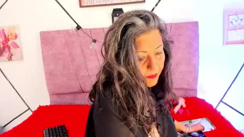 victoriaa_anderson_ online show from 02.11.26