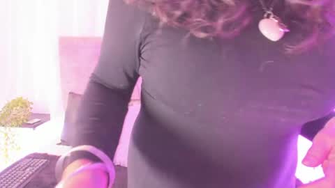 Snapshot of victoriaa_anderson_ chatting on 04.22.26 victoriaa_anderson_ online show from 04.22.26