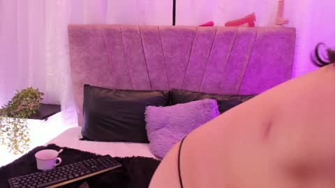 Snapshot of victoriaa_anderson_ chatting on 04.23.26 victoriaa_anderson_ online show from 04.23.26