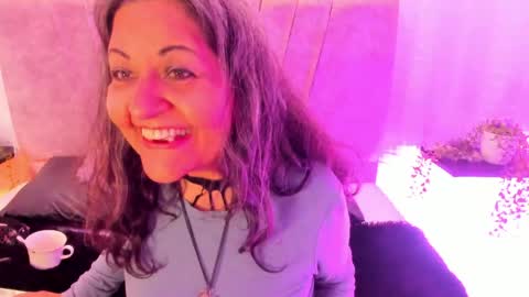 Snapshot of victoriaa_anderson_ chatting on 05.28.26 victoriaa_anderson_ online show from 05.28.26