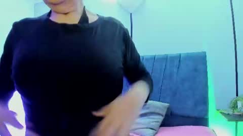 Snapshot of victoriaa_anderson_ chatting on 06.26.26 victoriaa_anderson_ online show from 06.26.26