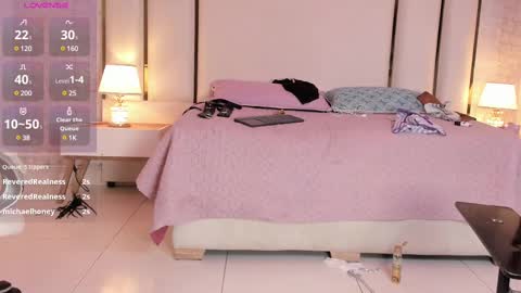 Victoria Sofia online show from 02.24.25