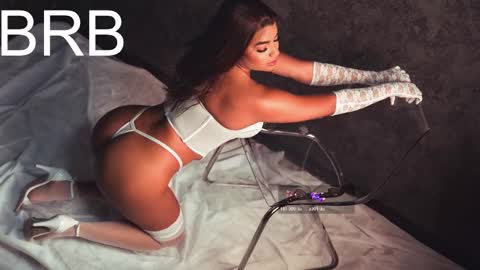 Snapshot of victoriaagray chatting on 03.18.26 VICTORIA online show from 03.18.26