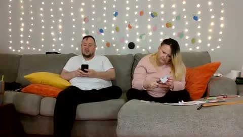 Victoria and Jesse online show from 12.11.24