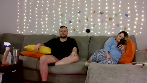 Victoria and Jesse online show from 12.14.24