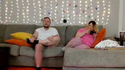 Victoria and Jesse online show from 12.17.24