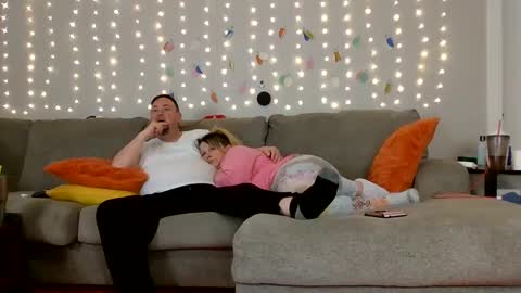 Victoria and Jesse online show from 12.21.24