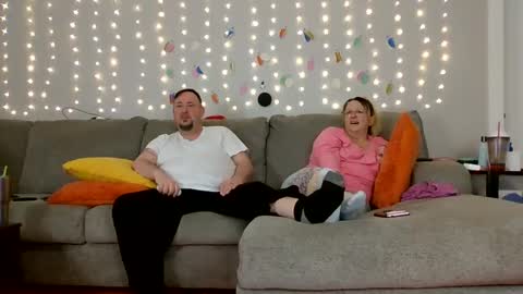 Victoria and Jesse online show from 12.21.24