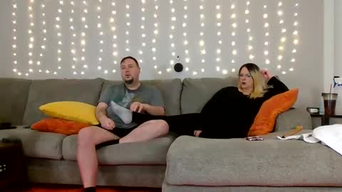 Victoria and Jesse online show from 12.23.24