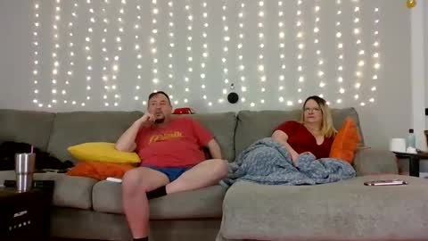 Victoria and Jesse online show from 12.25.24