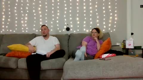 Victoria and Jesse online show from 01.02.25