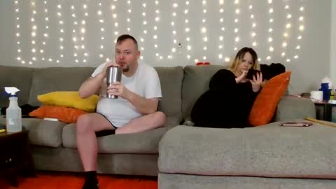 Victoria and Jesse online show from 01.08.25