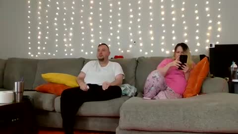 Victoria and Jesse online show from 01.09.25