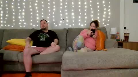 Victoria and Jesse online show from 02.07.25