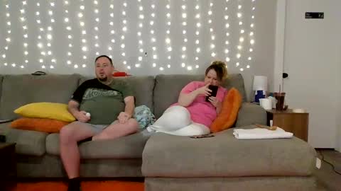 Victoria and Jesse online show from 02.14.25