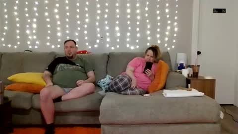 Victoria and Jesse online show from 02.14.25