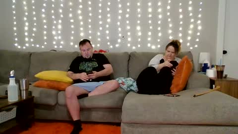 Victoria and Jesse online show from 02.15.25