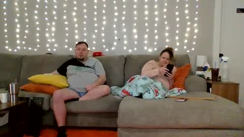 Victoria and Jesse online show from 02.16.25