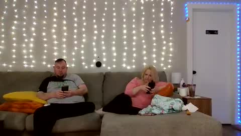 Victoria and Jesse online show from 02.28.25