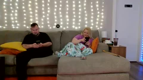 Victoria and Jesse online show from 03.03.25