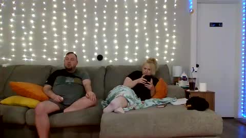 Victoria and Jesse online show from 03.05.25