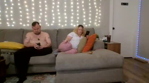 Victoria and Jesse online show from 09.18.25