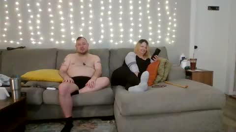 Victoria and Jesse online show from 10.25.25