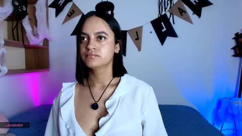 Victoria online show from 10.02.25