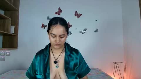 Victoria online show from 11.27.25