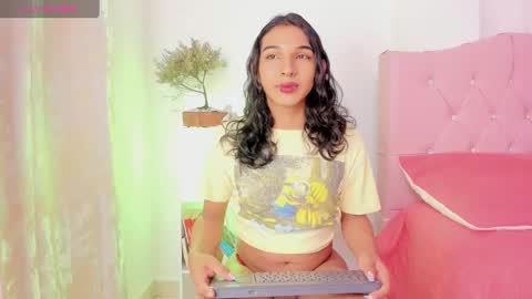 Victoria online show from 10.15.25