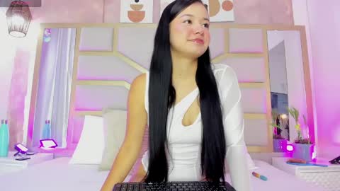 Snapshot of victoriablaze_1 chatting on 05.27.26 Victoria Blaze online show from 05.27.26