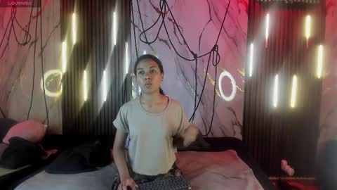 Snapshot of victoriaduarte chatting on 11.01.25 Victoria online show from 11.01.25