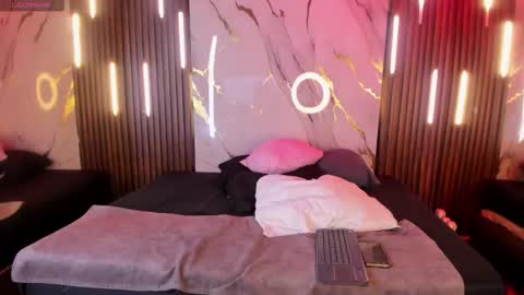 Snapshot of victoriaduarte chatting on 11.05.25 Victoria online show from 11.05.25