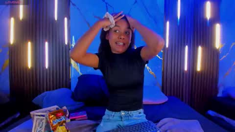 Snapshot of victoriaduarte chatting on 11.07.25 Victoria online show from 11.07.25