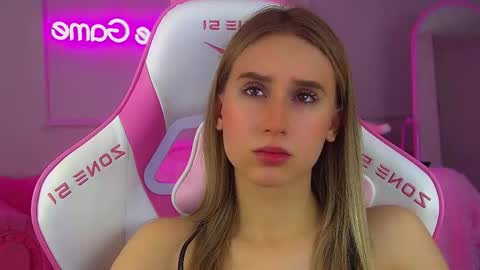 Victoria online show from 11.22.25