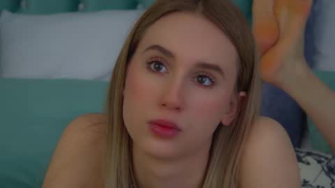 Victoria online show from 11.30.25