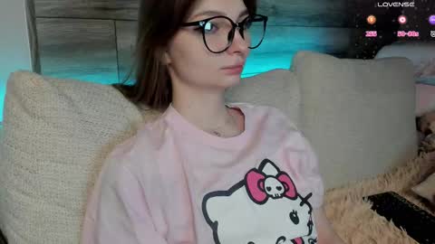 Victoria online show from 03.25.26