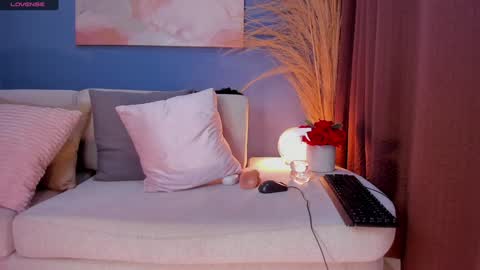 Victoria online show from 12.03.24