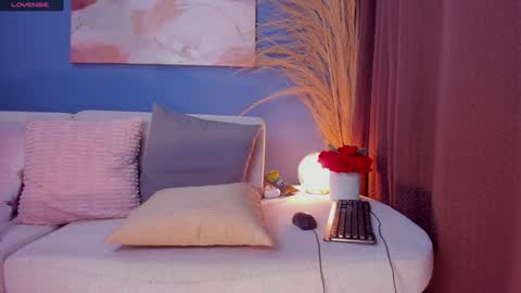 Victoria online show from 12.04.24