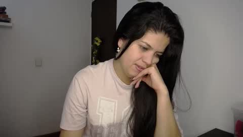 victorialg online show from 11.21.25