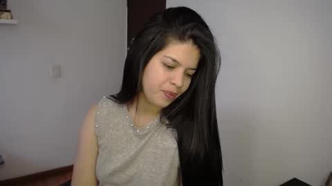 victorialg online show from 12.21.25